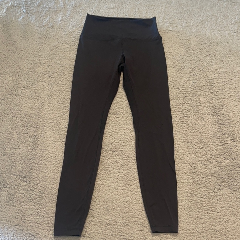 Lululemon Align Pant *Full Length 28"
Black size 8